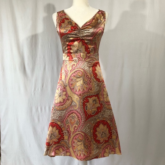Jane Hamill Dresses & Skirts - Jane Hamill Gold and Pink Paisley Silk  Dress